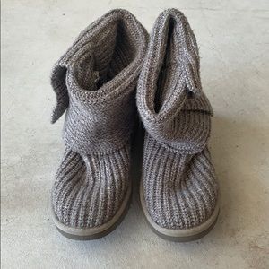 HARDLY WORN UGGS!!